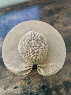 David and Young Natural Tan Straw Sun Hat with Black Trim